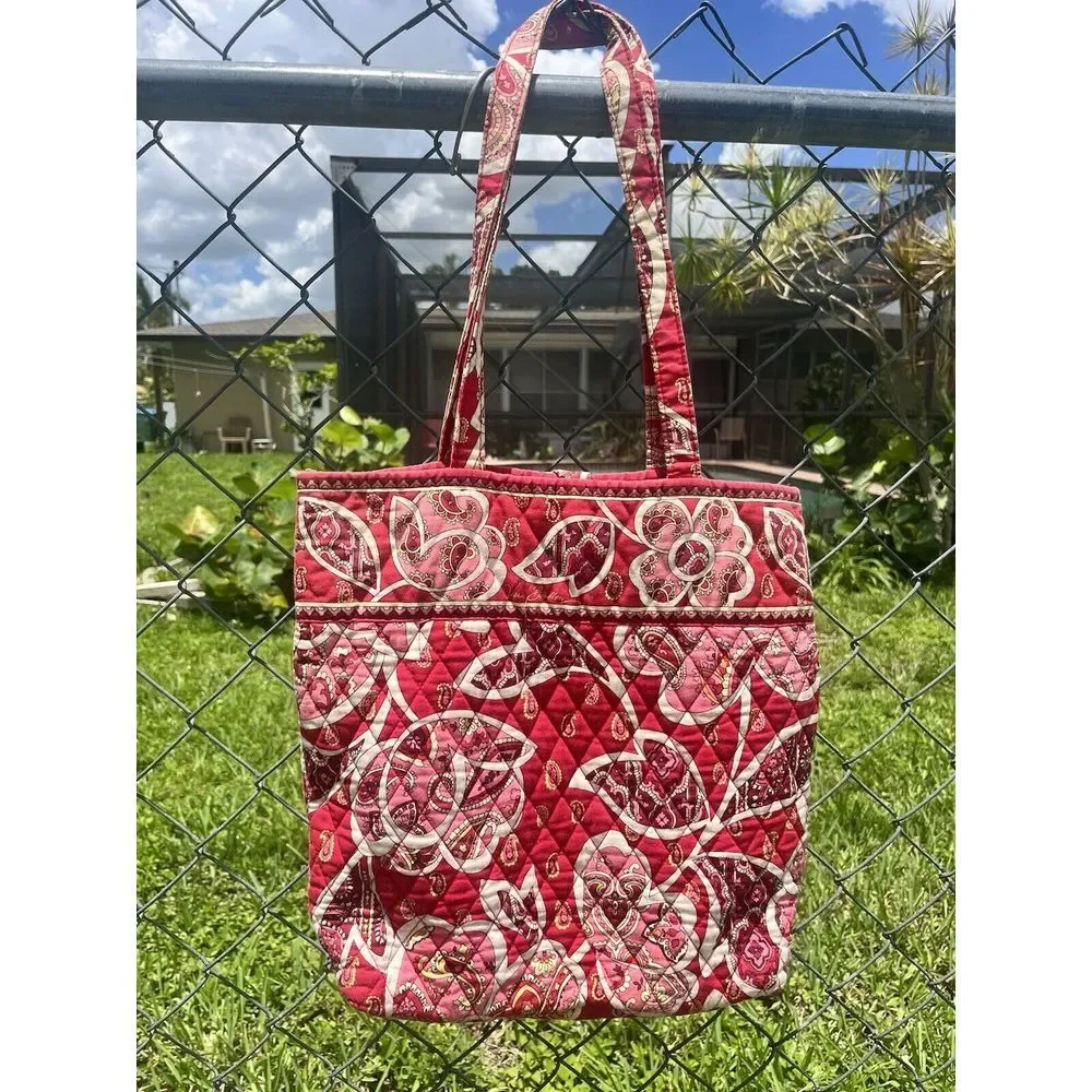 Vera Bradley Rosy Poises Shoulder Bag‎ Quilted Coastal Grandma Cottagecore Retro